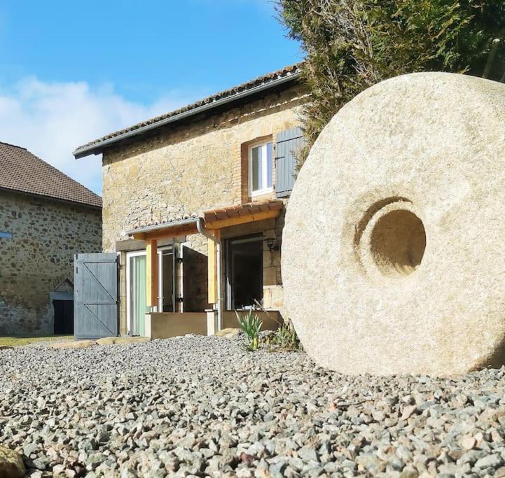 Beautiful 2 Bed Cottage With Swimming Pool Pagéas 外观 照片
